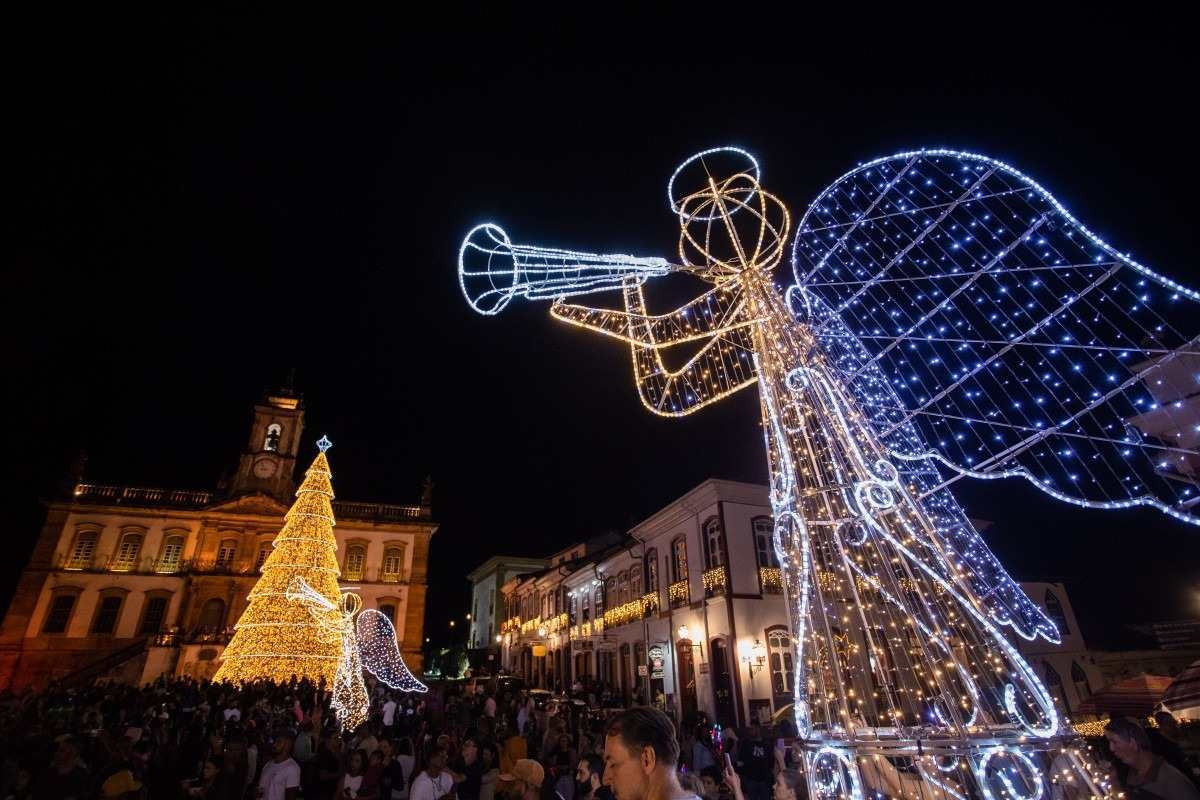 Há de fazer um novo tempo, anjos anunciam a boa-nova: o Natal Luz e História, em Ouro Preto, começou