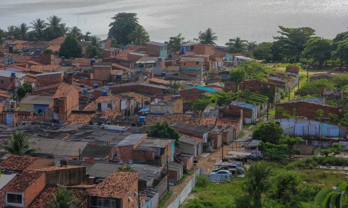  Casas de pescadores perto da Lagoa do Mundaú, área ameaçada pela mineração da Braskem -  (crédito:  GUIDO JR. /Fotoarena/Folhapress)