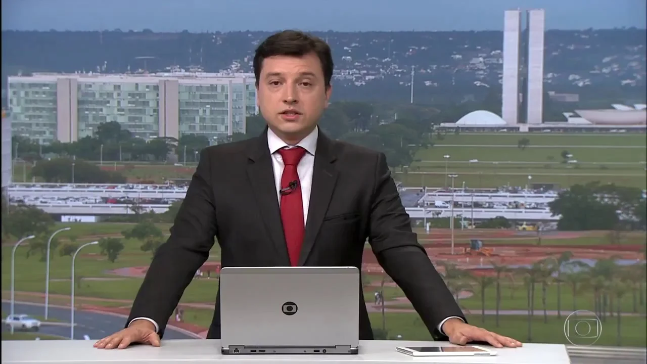 Guilherme Portanova, nesta imagem ainda apresentando telejornal na Rede Globo -  (crédito: Reprodução/TV Globo)