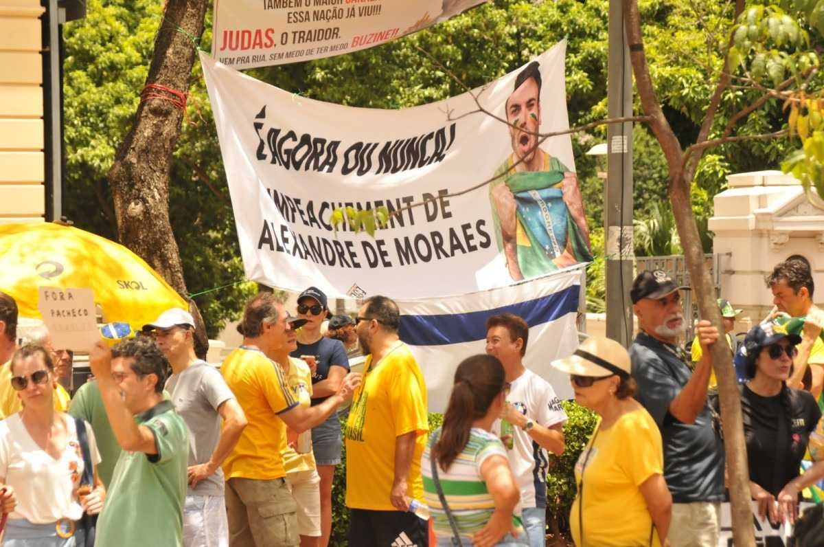 Bolsonaristas fazem atos contra o STF em BH 