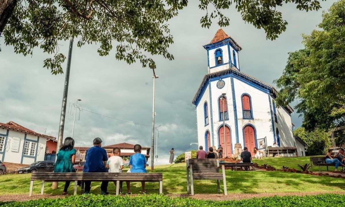 Capela de Nossa Senhora do Rosário do Negros, de 1756, semelhante à proa de um navio negreiro, como a de Nossa Senhora do Ó de Sabará e de São José da Lagoa, em Nova Era -  (crédito: Marco Du/Divulgação)