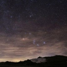 Chuva de meteoros terá até 120 'estrelas cadentes' por hora no Brasil: como e onde será possível ver o fenômeno - AFP