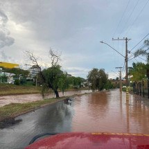 Minas tem 300 cidades em alerta para chuvas intensas com risco de alagamento - CBMMG/Divulgação