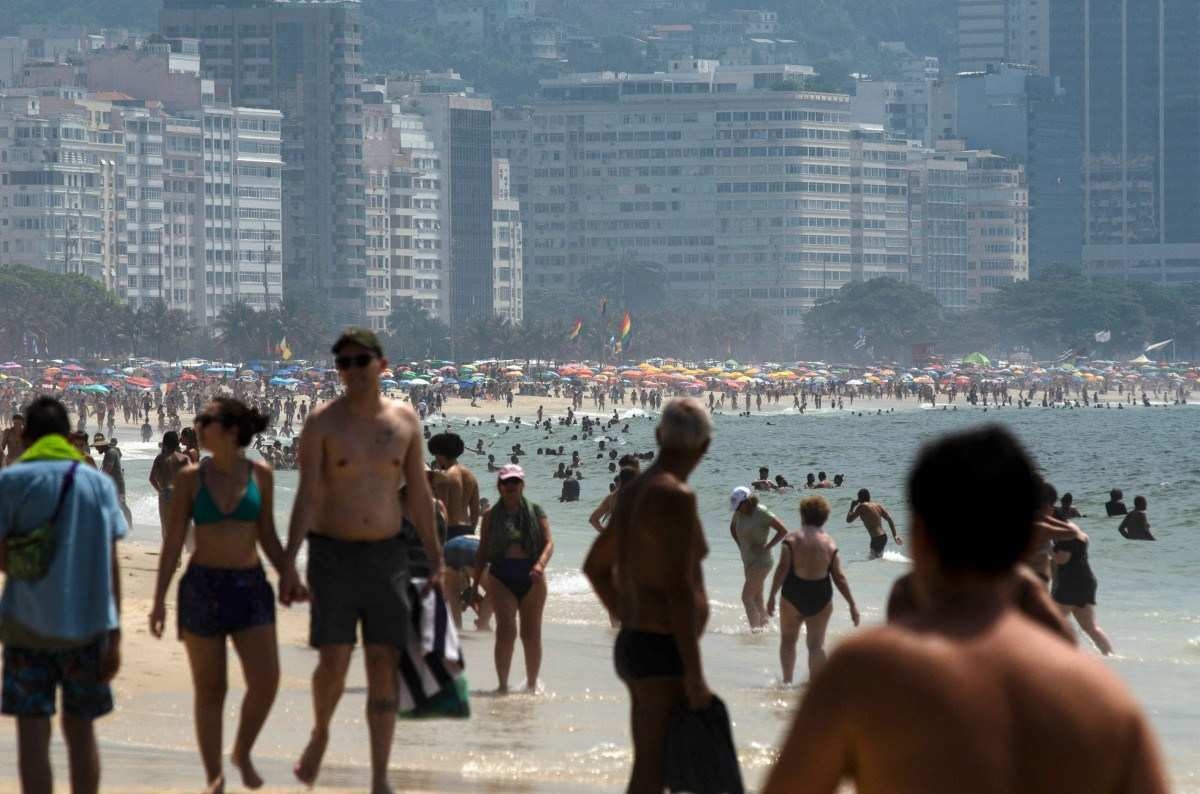 Polícia investiga ataques com armas airsoft em Copacabana