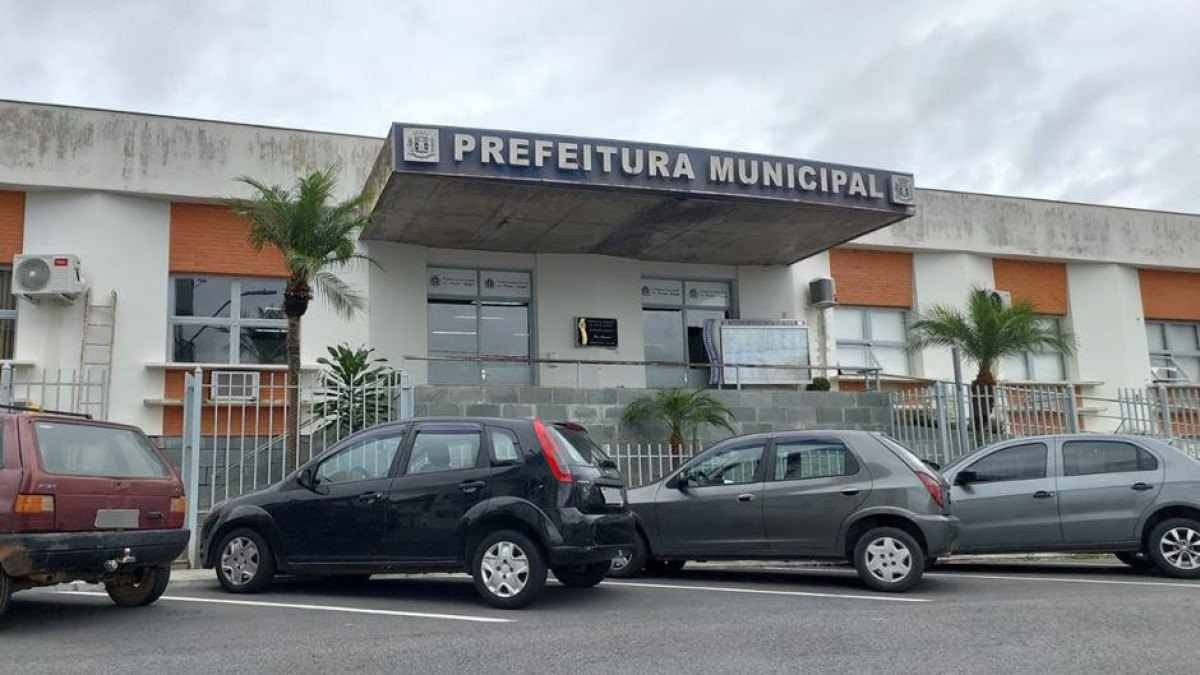 Prefeitura de Pouso Alegre lança edital de concurso público com 429 vagas