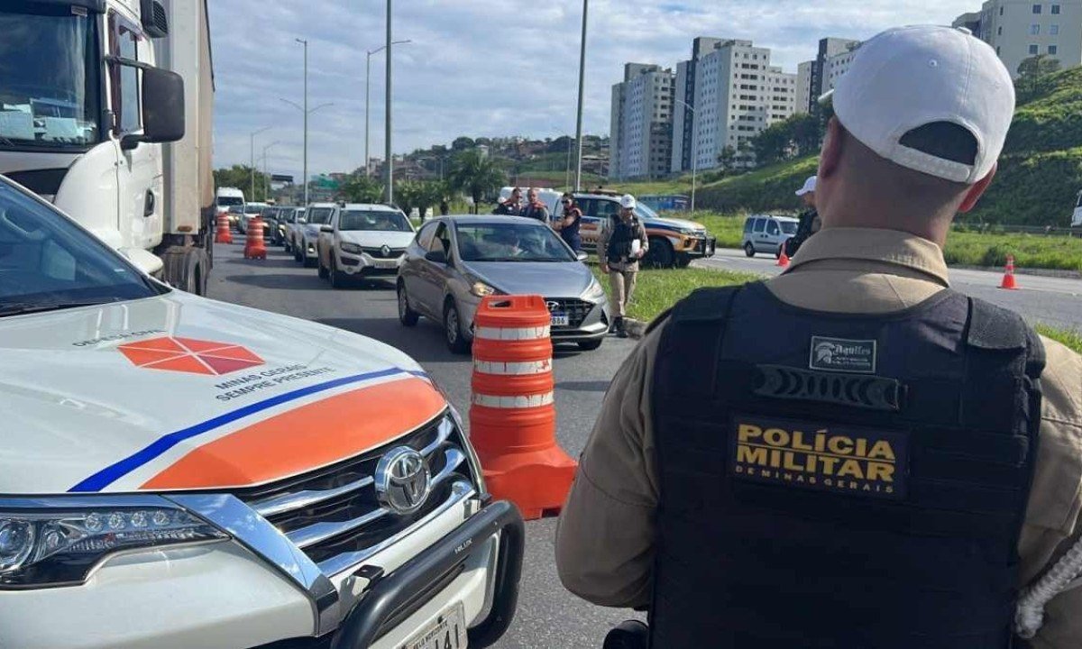 A PMMG aumentou a fiscalização nas rodovias
 -  (crédito: Cedec / Divulgação)
