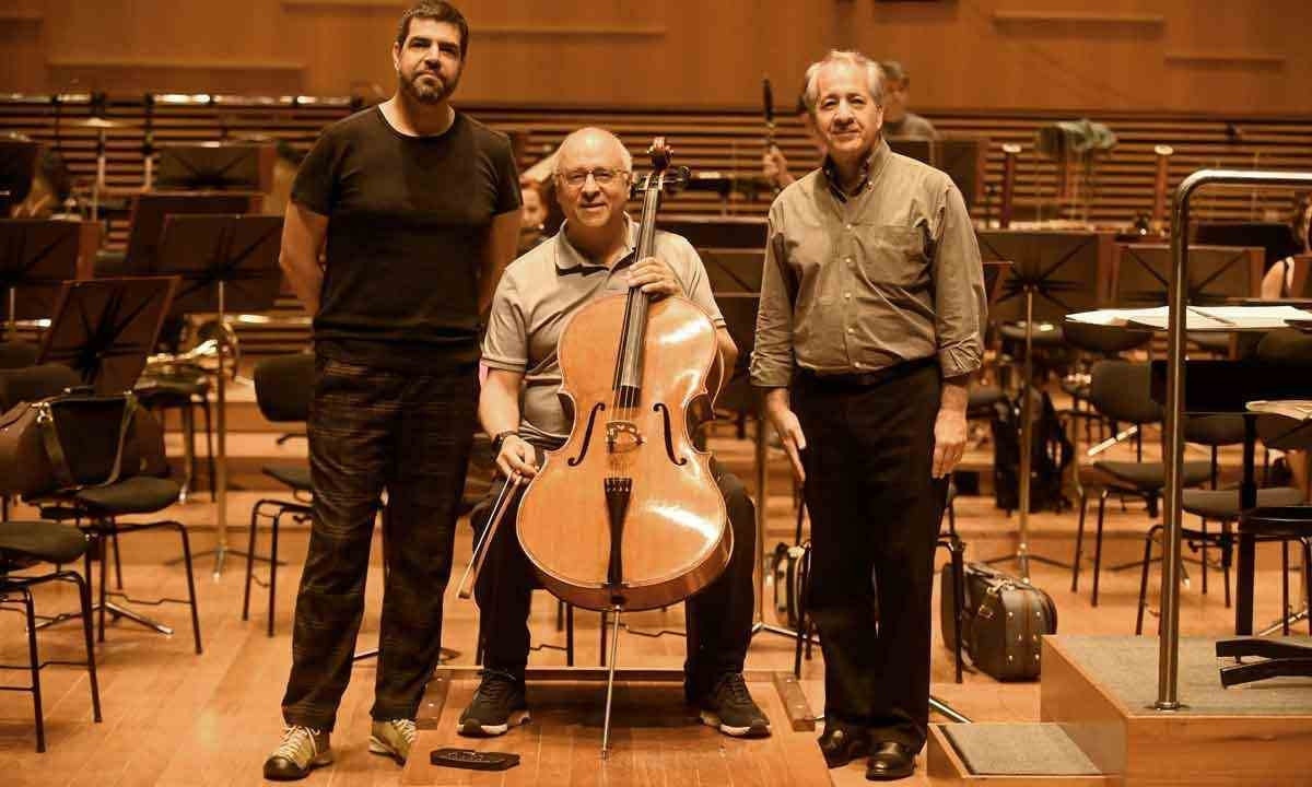 André mehmari, antonio meneses e fábio mechetti em ensaio de 