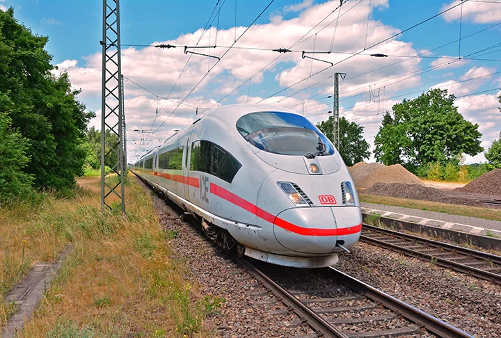 Devagar, quase parando: Trem vira atração por ser lento - Jan Derk Remmers - Wikimédia Commons