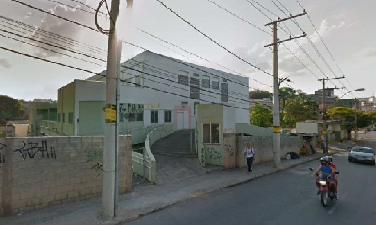 Secretário afirma que mesmo com chances pequenas de complicações em partos humanizados, é preciso de uma estrutura de CTI em caso de emergência -  (crédito: Reprodução/Google Streetview)