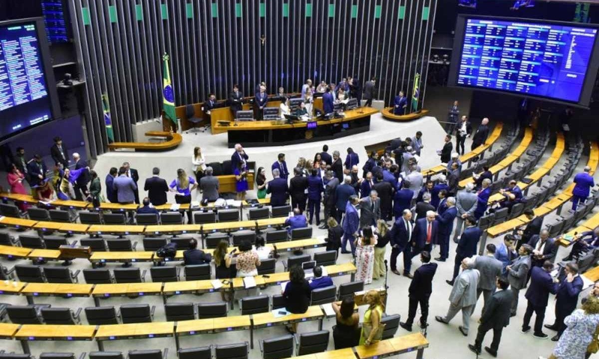 Derrubada do veto ocorreu em sessão do Congresso Nacional nesta quinta-feira (14/12) -  (crédito: Zeca Ribeiro / Câmara dos Deputados)