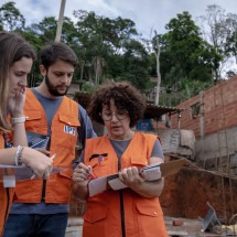 Quem são os 'caçadores de áreas de risco', que tentam prevenir tragédias causadas por chuvas e tempestades - Vitor Serrano/BBC News Brasil