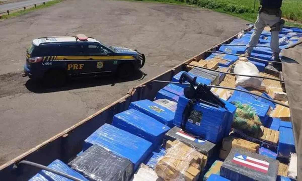 Ex-vereador de Araguari é preso com 3,8 toneladas de maconha