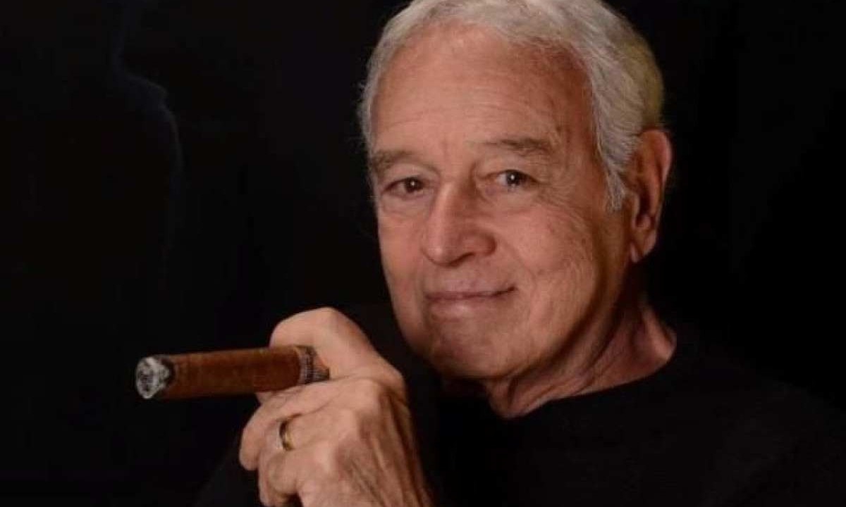 Carlos Lyra, morto aos 90 anos neste sábado (16/12), influenciou músicos mineiros, como Pacífico Mascarenhas e Nelson Ângelo -  (crédito: Instagram/Reprodução)