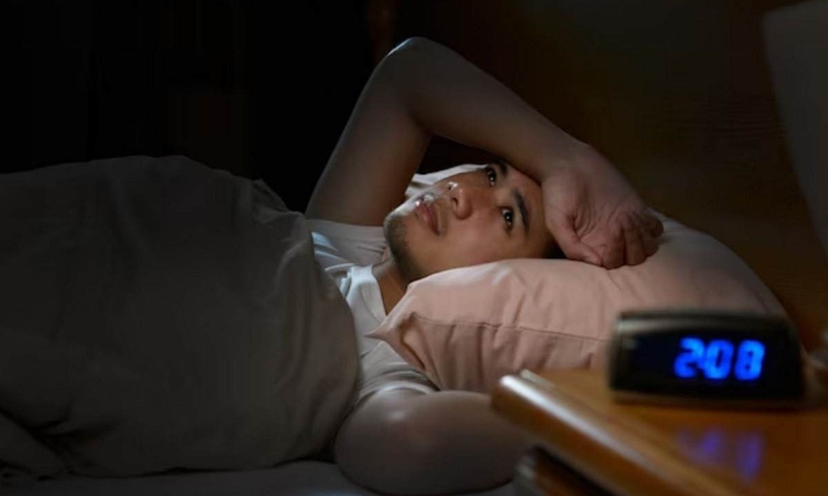 A privação do sono pode ocasionar problemas de saúde, como hipertensão, aumento de peso, perda de memória, diabetes, e acaba interferindo na disposição e humor do paciente -  (crédito: Freepik)