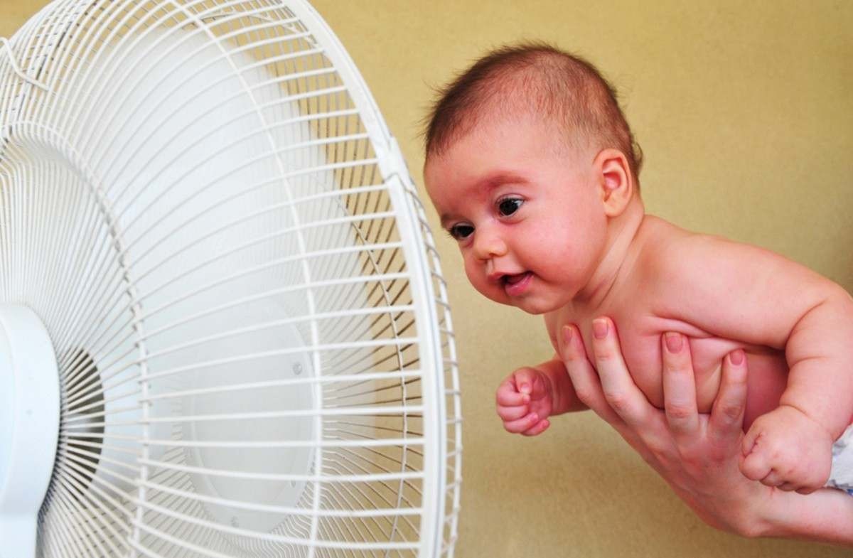 Verão: pediatra ensina como aliviar os sintomas do calor em bebês
