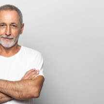 Aumento benigno da próstata afeta 50% dos homens acima dos 50 anos - Freepik