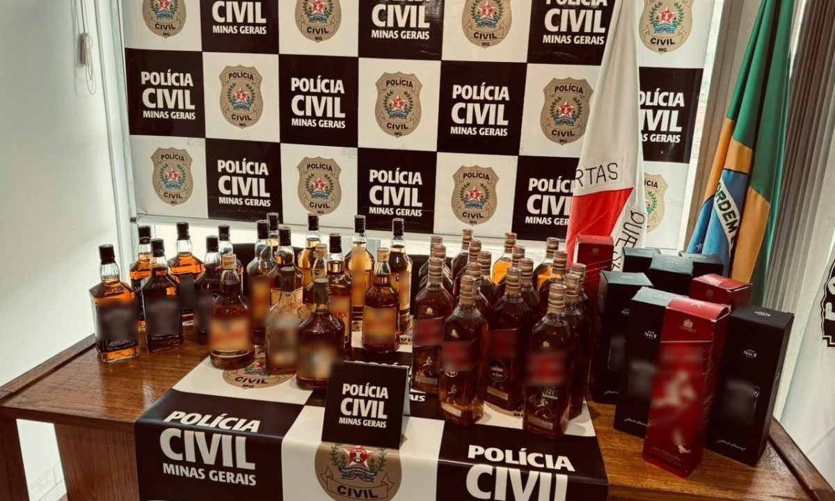 Bebidas foram apreendidas pela Polícia Civil durante operação -  (crédito: PCMG/Divulgação)