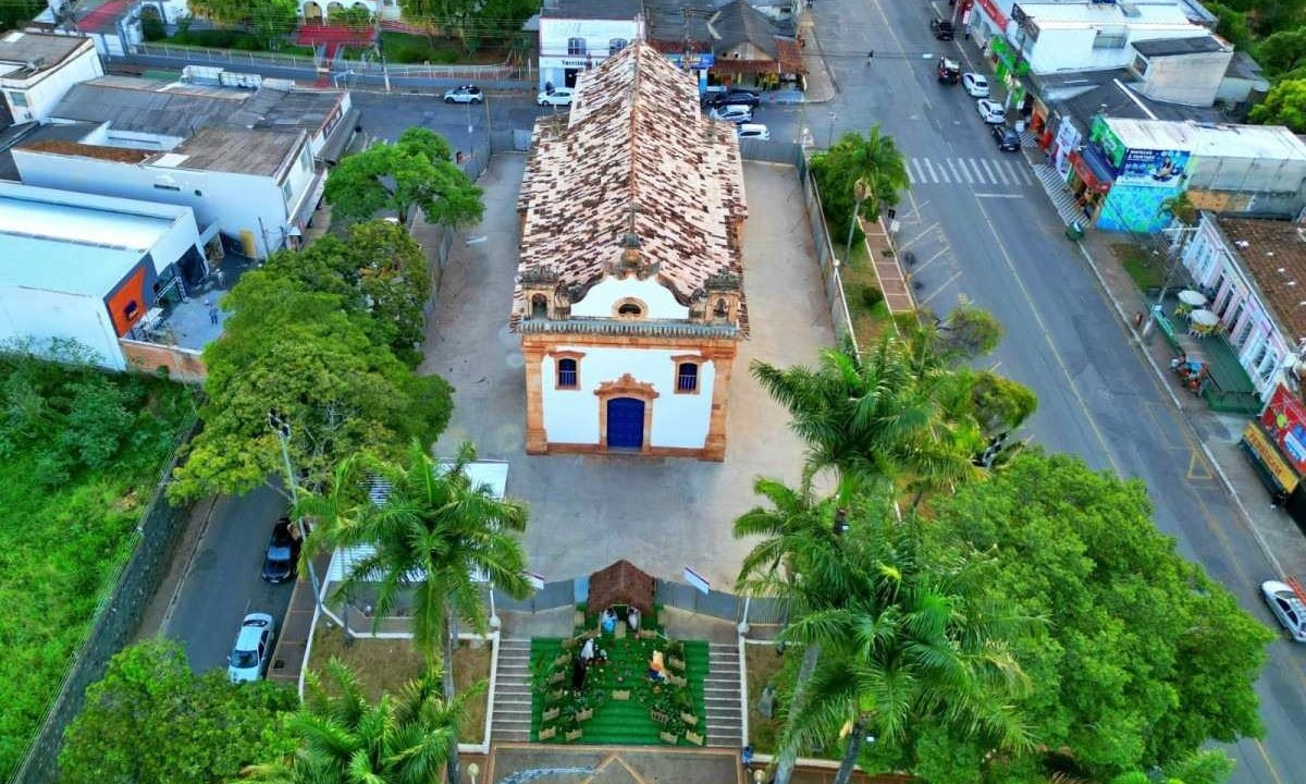 Igreja matriz de Mateus Leme, em Minas Gerais -  (crédito: Elias Hanke/Paróquia Santo Antônio/Divulgação)