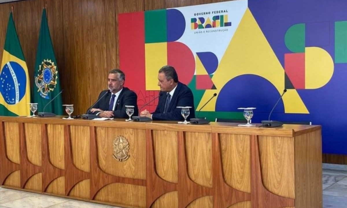 Ministros Rui Costa e Paulo Pimenta falaram sobre a última reunião ministerial do ano com Lula -  (crédito: Mayara Souto / C.B/ D.A. Press)