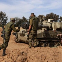 Israel afirma ter atingido mais de 300 alvos do Hamas em Gaza - Menahem Kahana / AFP
