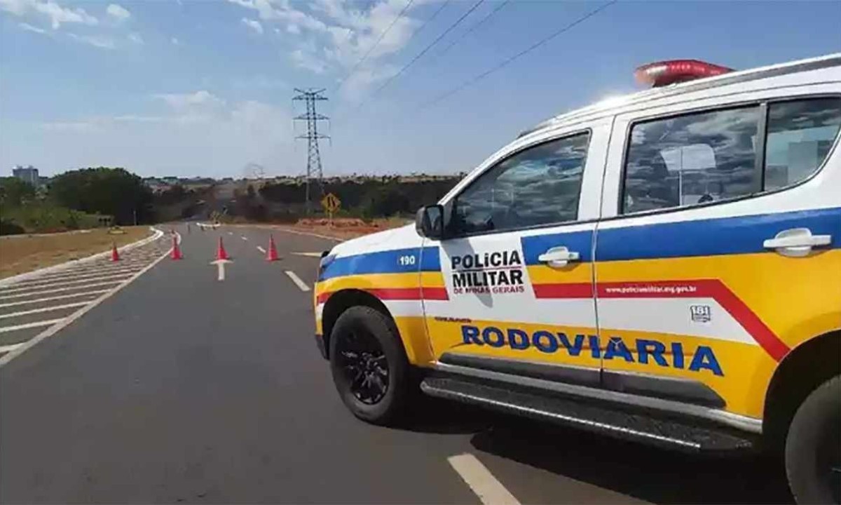 Policiais para prevenir crimes e acidentes agirão em 100 pontos de 30 quilômetros de estradas estaduais e delegadas em MG -  (crédito: PMMG/Divulgação)