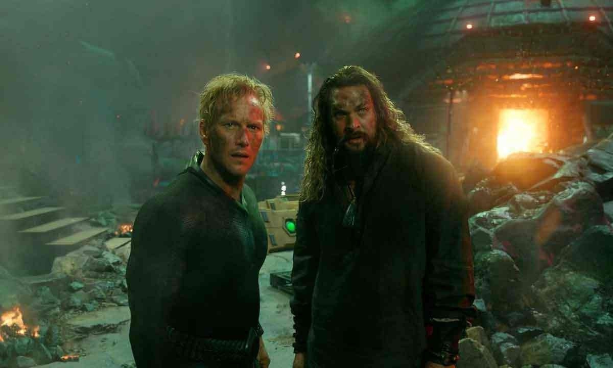 Patrick Wilson e Jason Momoa em cena do longa-metragem de James Wan, que optou por reduzir uso de efeitos especiais -  (crédito: Warner Bros./divulgação)