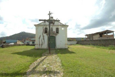 Igreja do Ros&aacute;rio, do S&eacute;culo XVIII, &eacute; um dos patrim&ocirc;nios hist&oacute;ricos de Itabirito -  (crédito:  Cristina Horta/EM/D.A Press)