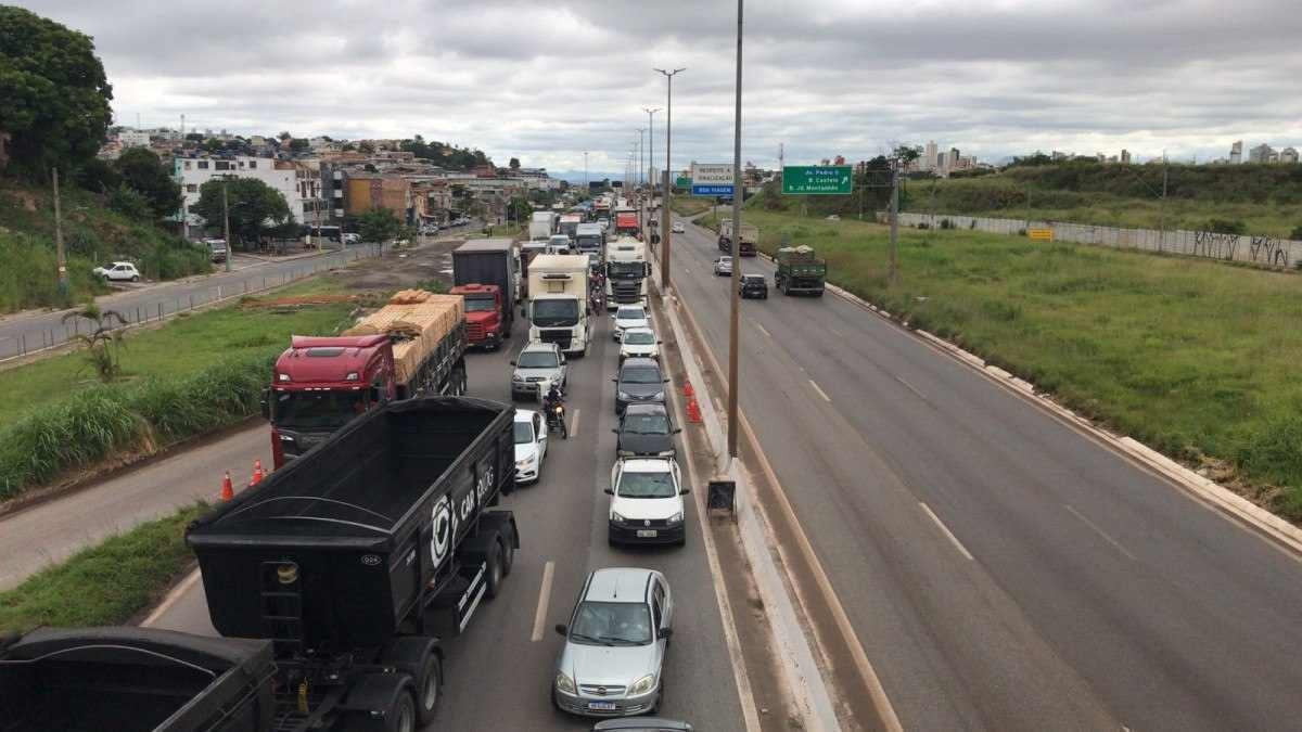 Minas: estradas têm pontos de lentidão na saída para o Natal 