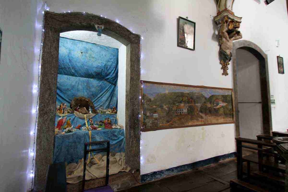 Presépio de igreja em Sabará tem painel do século 19 que mostra antigo povoado