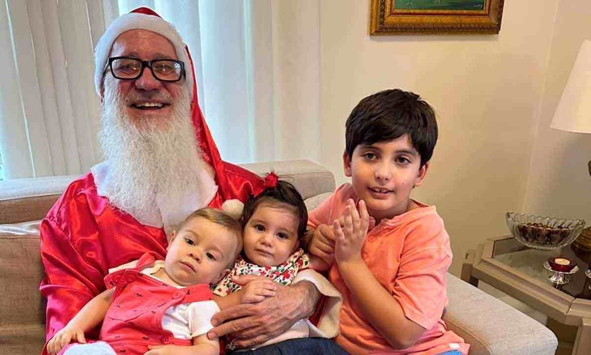 advogado e jornalista Eduardo de Ávila também é um dos que contribuem para que a figura do Papai Noel permaneça viva na cabeça da meninada -  (crédito: arquivo pessoal)