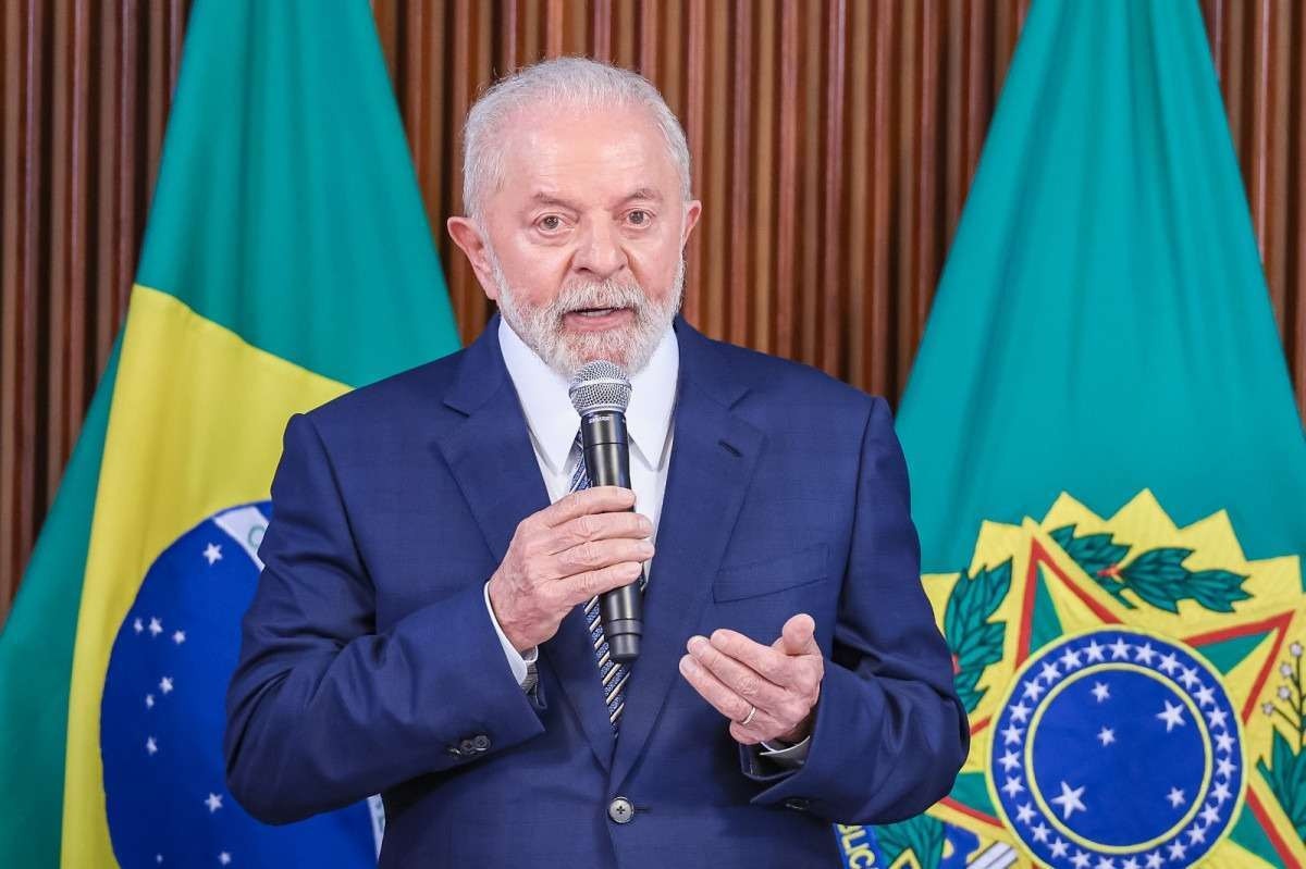 Lula deseja 'feliz Natal' e pede 'Brasil mais unido' após 'ódio dividir o país'