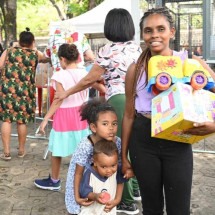 Criançada sai de casa para estrear presentes de Natal em Belo Horizonte - Leandro Couri/EM/D.A. Press