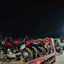 Manobras perigosas: PM apreende 42 motos em Governador Valadares - PMMG/Reprodução