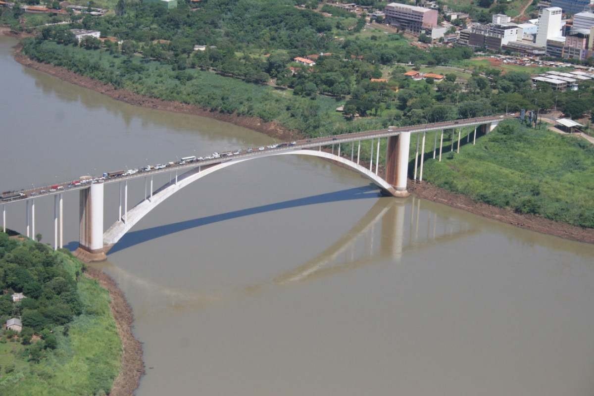 Concorrência chinesa muda perfil de fluxo na fronteira com o Paraguai