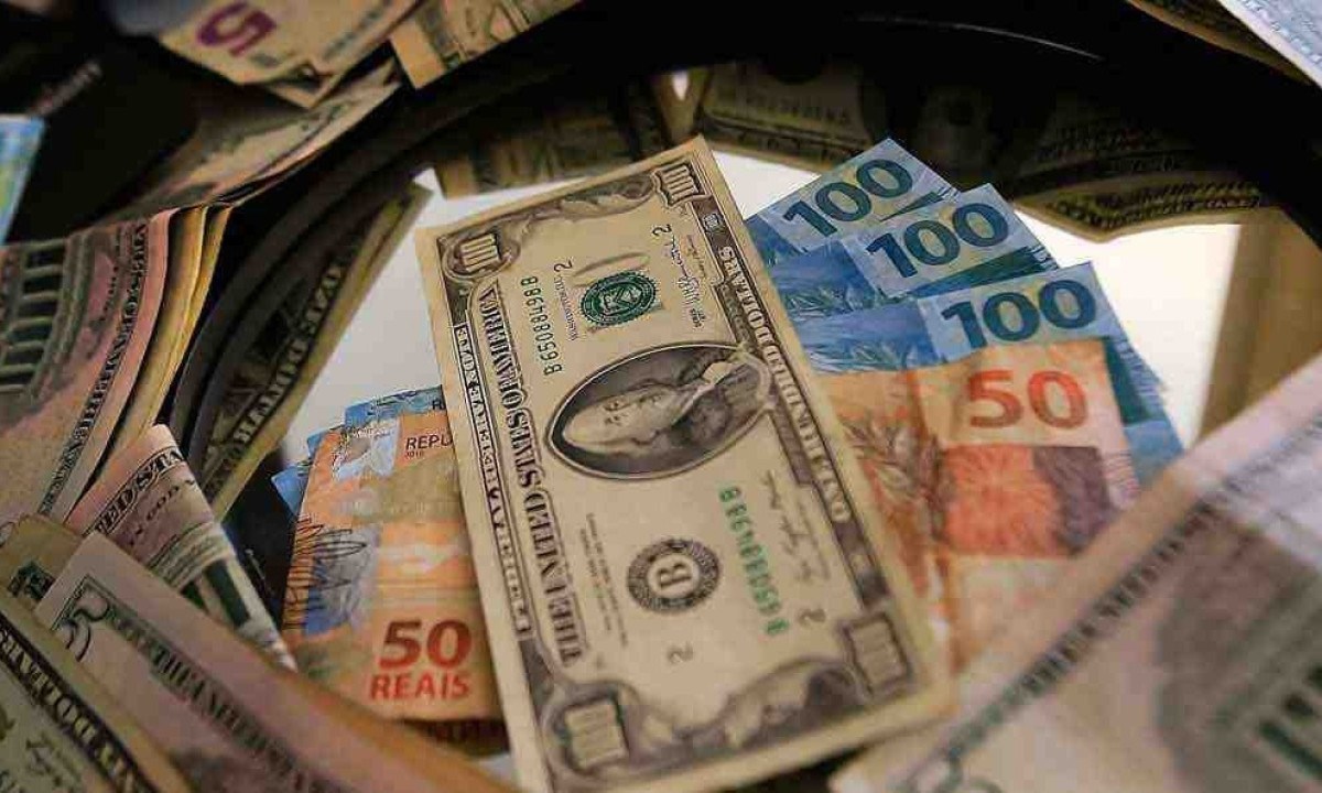 Ontem, a moeda americana encerrou a sessão de negociações em queda de 0,79%, cotada a R$ 4,82 – trata-se do menor nível desde 2 de agosto -  (crédito: Fernanda Carvalho/ Fotos Públicas - 11/11/16)