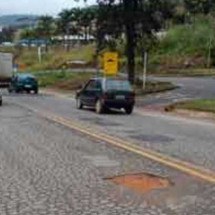 Vai pegar estrada? BR-262 tem situação crítica rumo à 'praia dos mineiros' - CNT/Divulgação