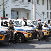 Rolezinho do grau: PM lança força-tarefa contra infrações e crimes com motos - Edesio Ferreira/EM/D.A.Press
