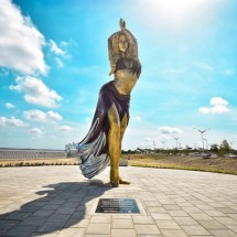 Estátua gigante de Shakira é inaugurada na Colômbia - Reprodução/Redes Sociais