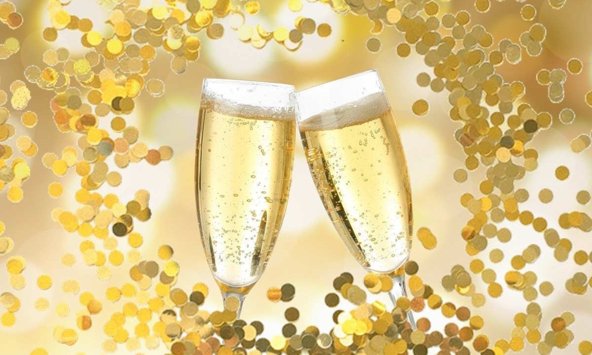 Desfrutar o bom e gelado champanhe na virada do ano é um prazer -  (crédito: Pixabay/reprodução)