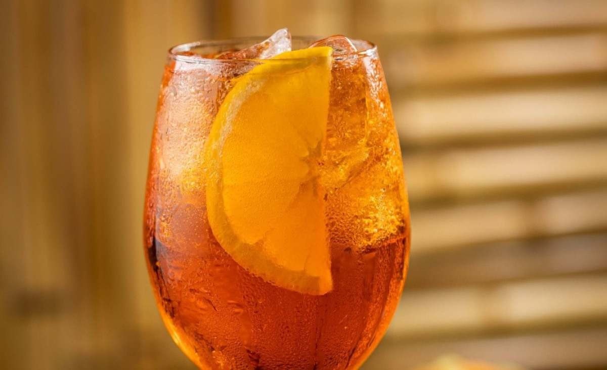 O Spritz é um coquetel alcoólico italiano muito refrescante