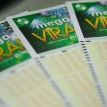 Mega da Virada 2025: site da Caixa registra fila virtual para apostas - Tomaz Silva/Agência Brasil