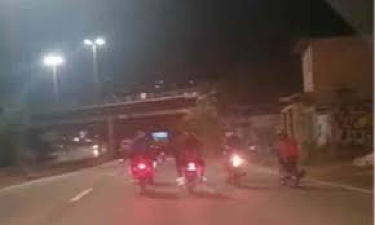 Homem rouba motocicleta e cai em blitz da PM