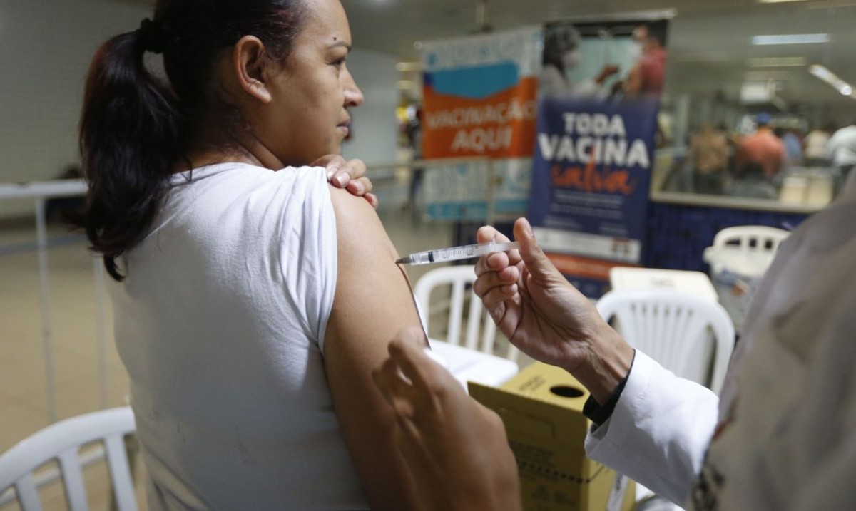 País ainda enfrenta desconfiança em relação à vacinação -  (crédito: EBC - Saúde)