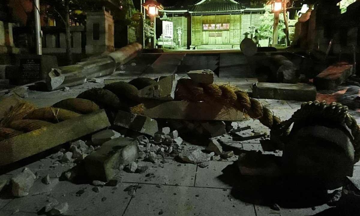 Teatro em Kanazawa atingido por terremoto forte que atingiu o Japão -  (crédito: JIJI Press / AFP)