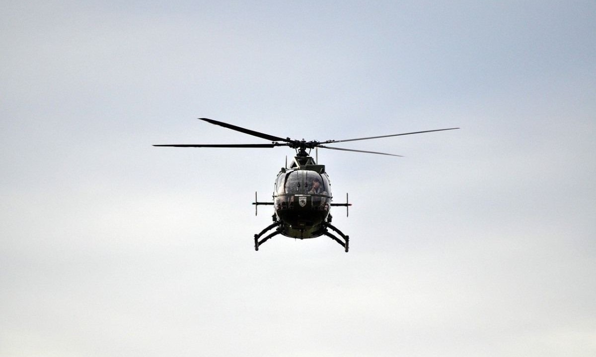 Helicóptero do modelo Robinson R44 desapareceu nesta segunda-feira (1/1) -  (crédito: Pixabay)