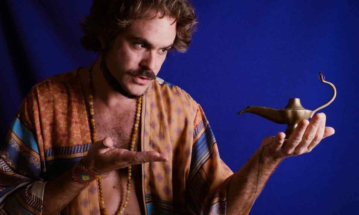 Gustavito diz que "Assopro" é um álbum que retrata transição em sua carreira musical -  (crédito: Maria Vaz/divulgação)