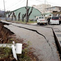 Risco de tsunami no Japão 'passou', afirma agência americana -  Yomiuri Shimbun/AFP
