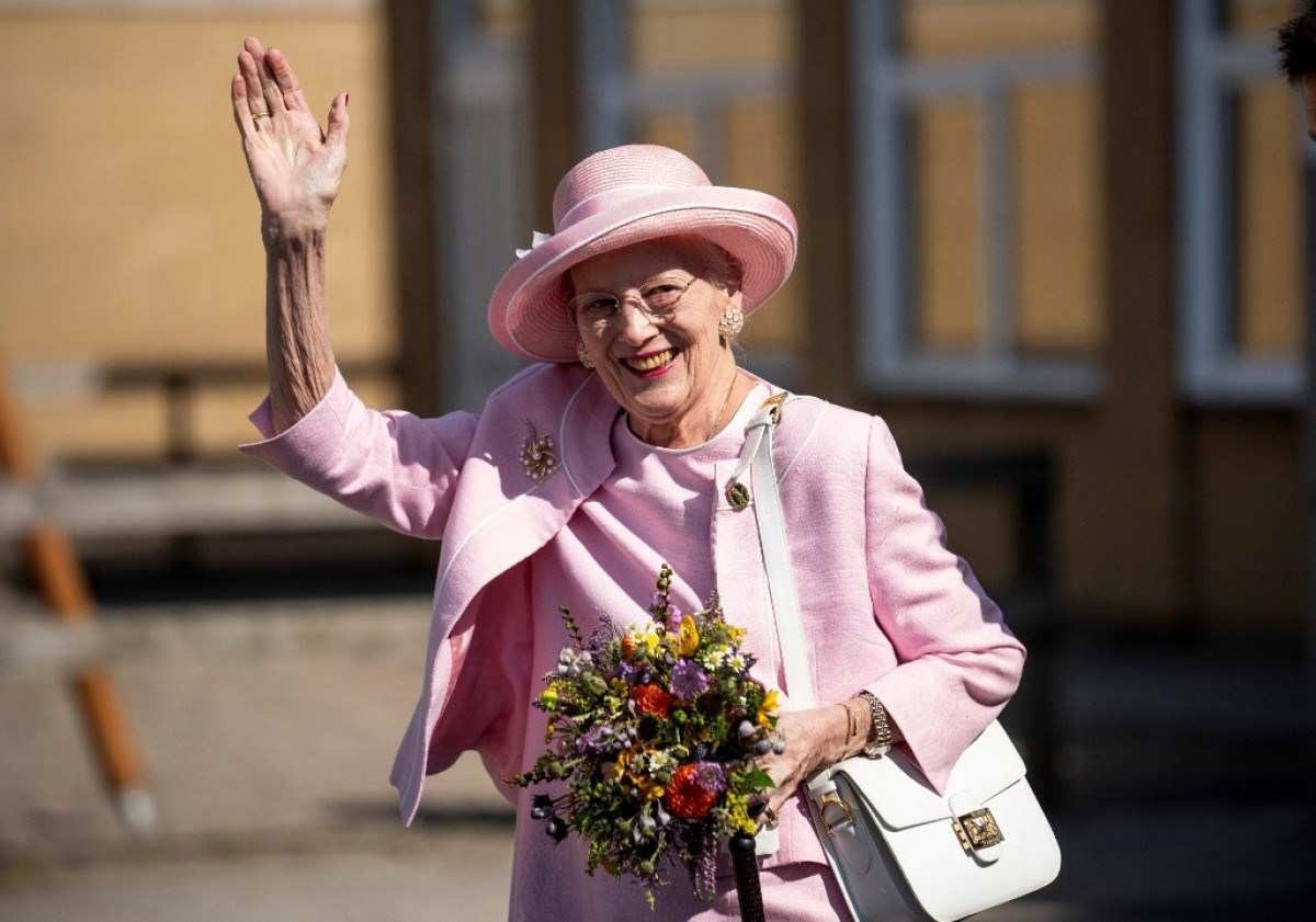 Rainha da Dinamarca anuncia que abdicará do trono em 14 de janeiro