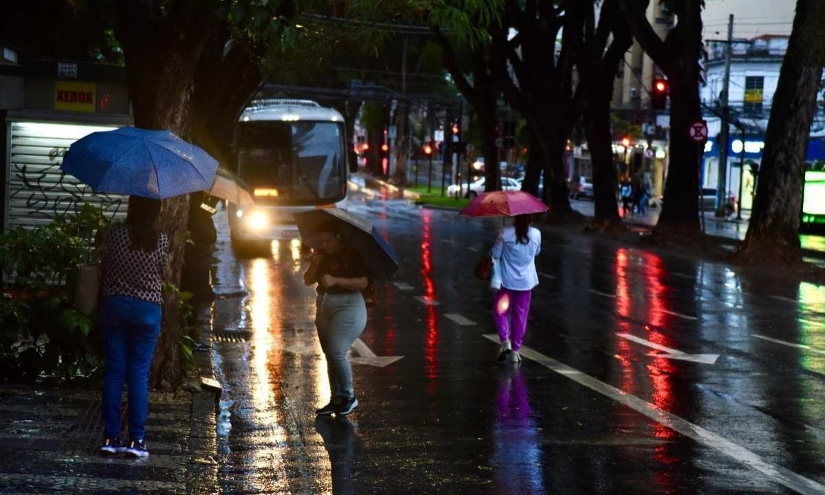 Belo Horizonte pode ter mais chuvas neste s&aacute;bado (20/1) -  (crédito: Ramon Lisboa/EM/D.A. Press)
