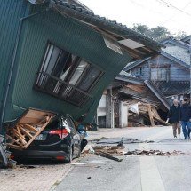 Sobe para 48 o número de mortos em terremoto no Japão - JIJI PRESS / AFP